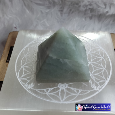 Crystal Green Aventurine Crystal Pyramid – Luck, Prosperity & Heart Healing